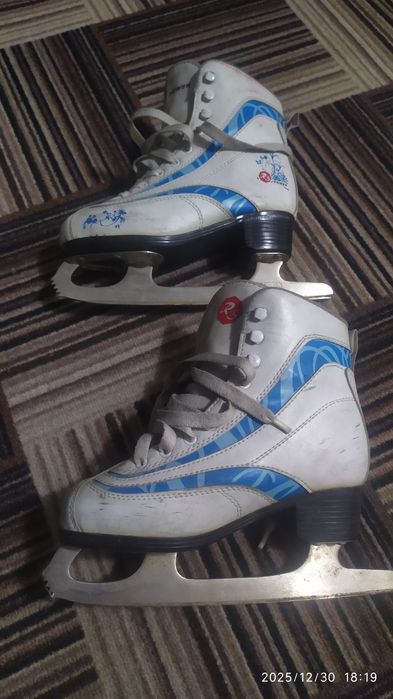 Коньки детские .