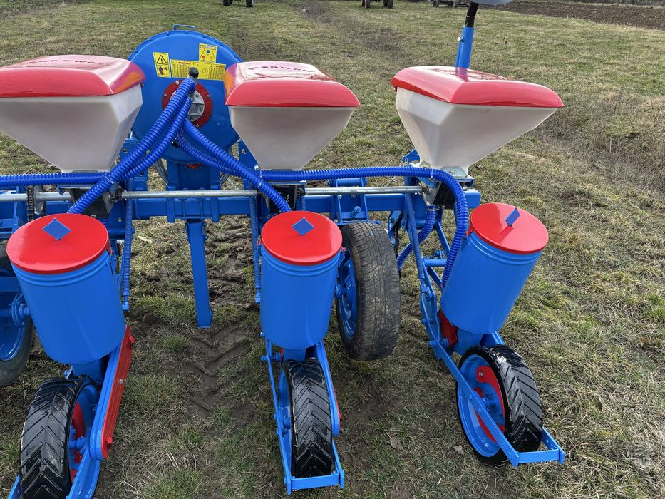 Semanatoare de porumb spc 4