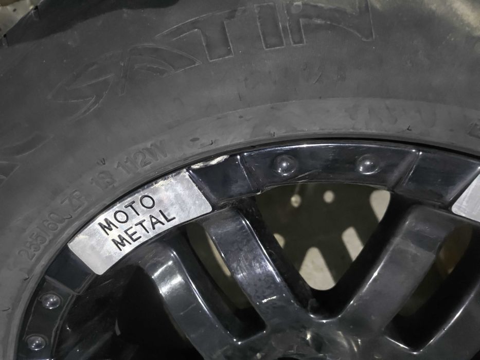 Jante Aliaj + Anvelope Vara 255/60R18 SUV 4x4 cu ET30 9J 6x114.3