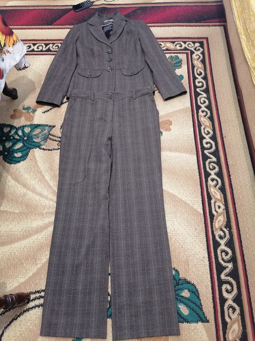 Costum damă (mărimea 40)