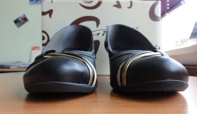 НОВИ дамски обувки 36 нр. - естествена кожа - марка GIDO