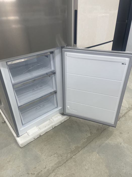 Продам Холодильник BLESK BL-500FXST1