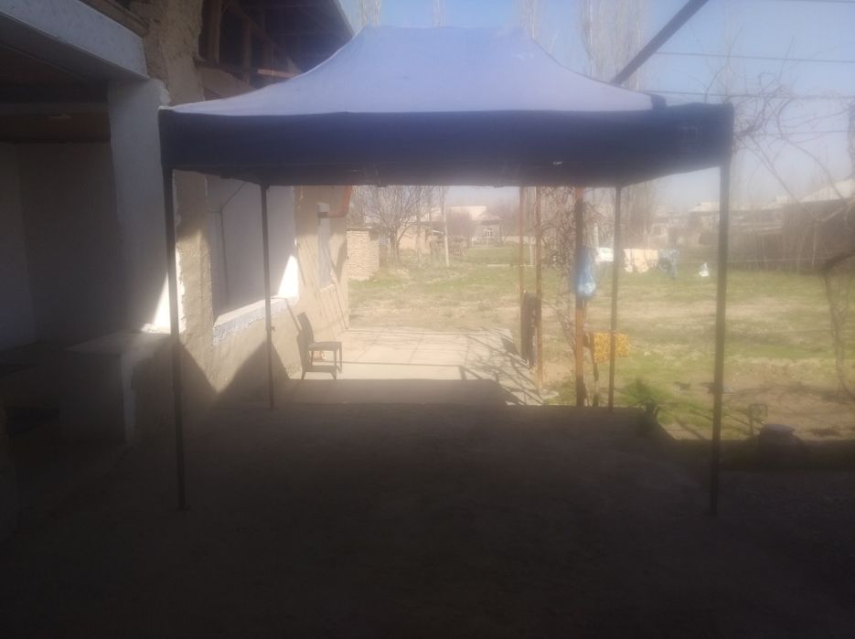 Savdo qilish uchun stol zontik