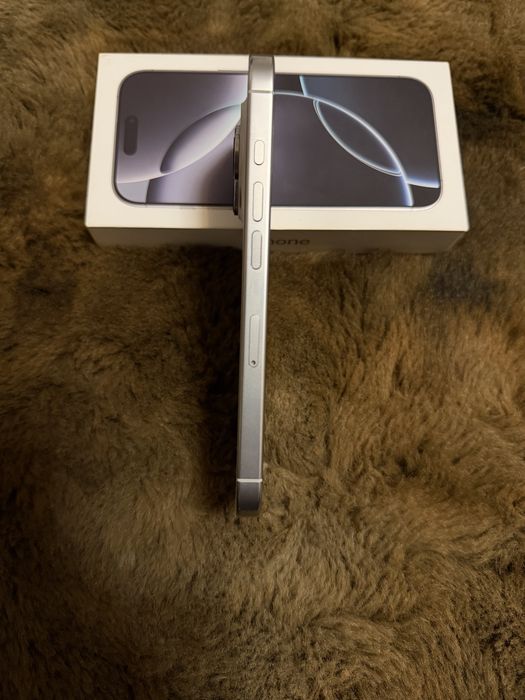 Продам Iphone 16 Pro