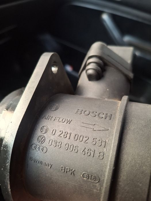 Debitmetru VW 0 281 002 531  /   038 906 461B