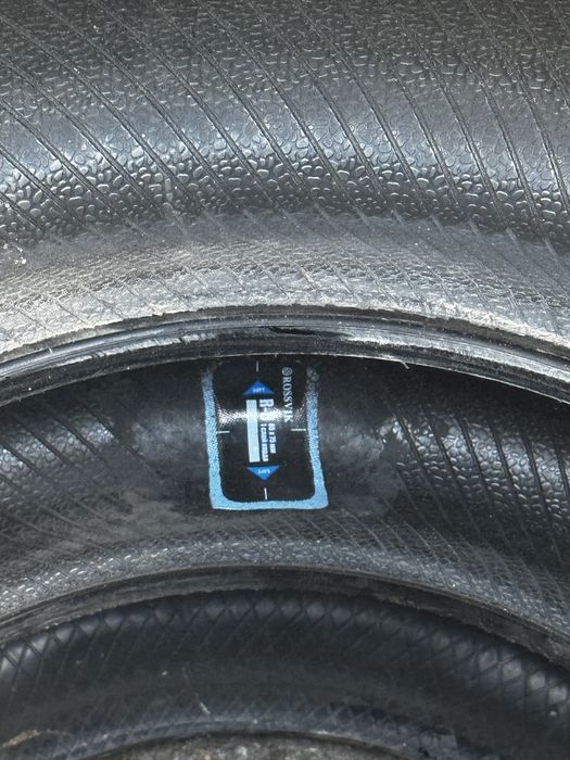 Продам летние резины 235/45/18