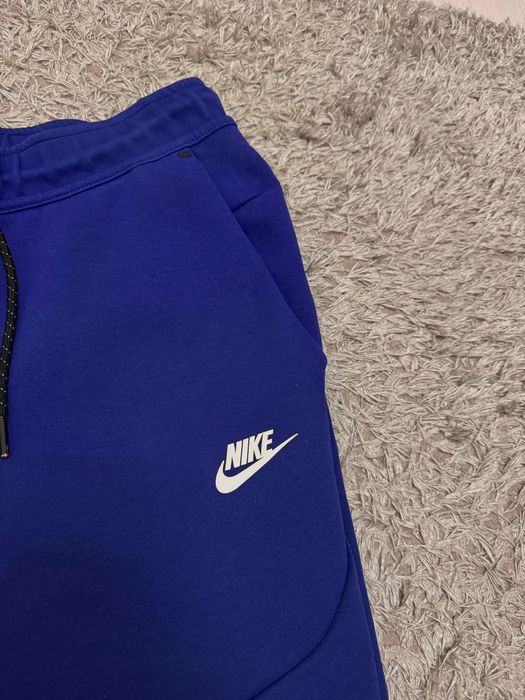Оригинално мъжко долнище Nike Tech Fleece