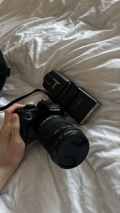 Canon EOS 1000D (DS126191)