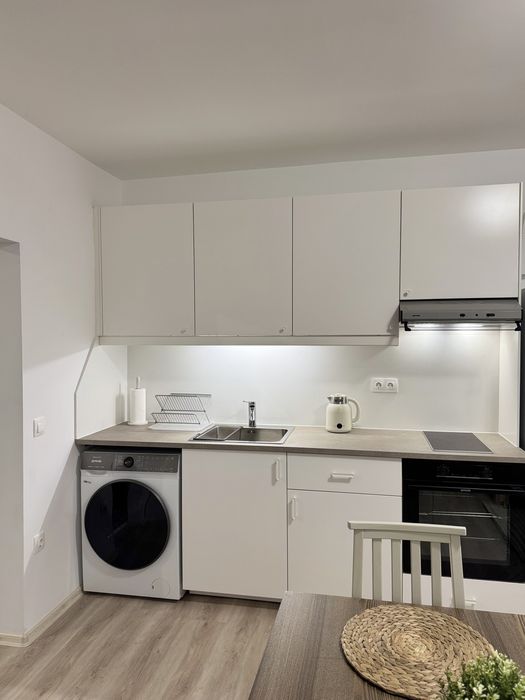 Дава се под наем Двустаен апартамент в Варна, Гръцка махала - 38 кв.м за 448.8 € - Снимка #4