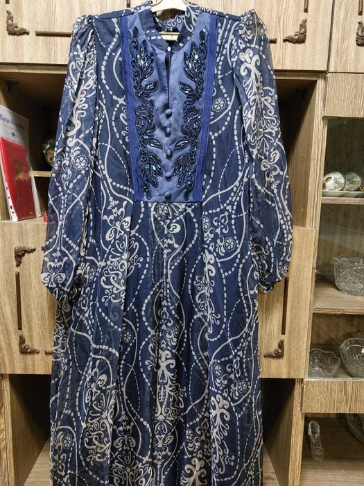 продам красивое платье