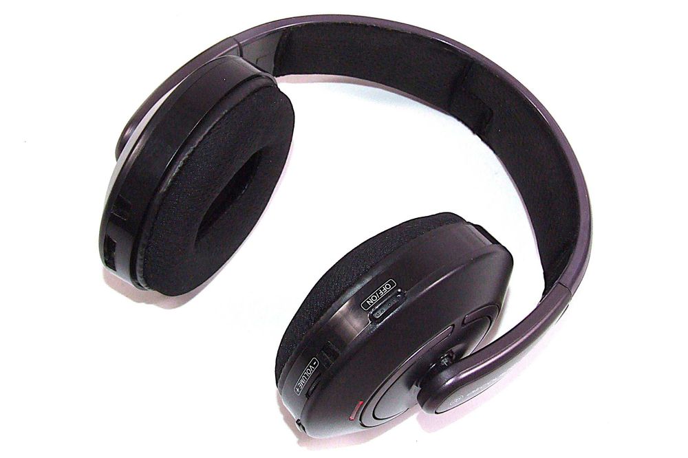 Casti fara fir VIVANCO Aircoustic (statia de incarcare inclusa): auto-tuning, balans si volum, NOI