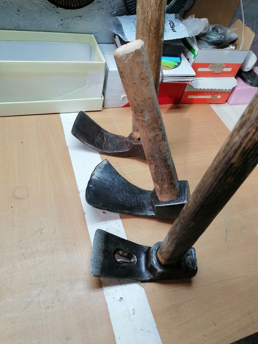 Tesla veche trei modele