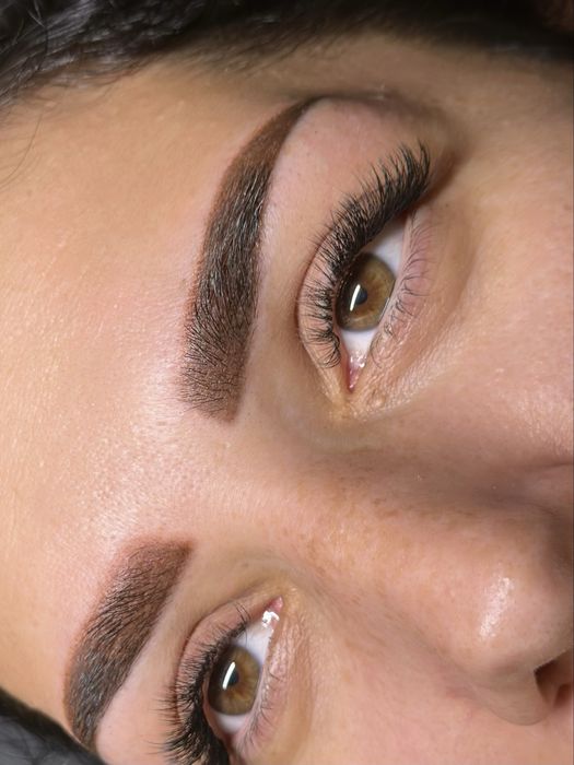 Micropigmentare sprancene