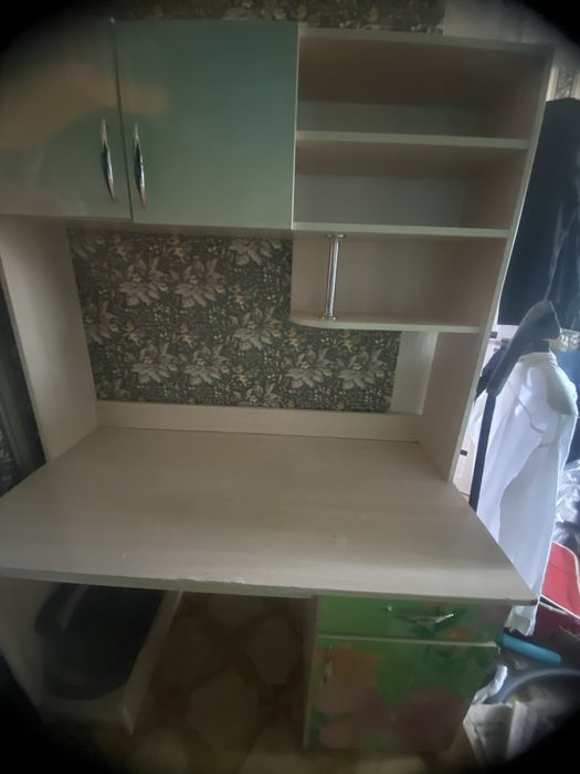 Продам шкаф и парта