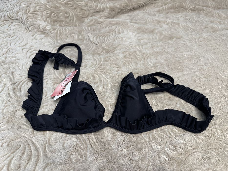 Sutien costum de baie penti
