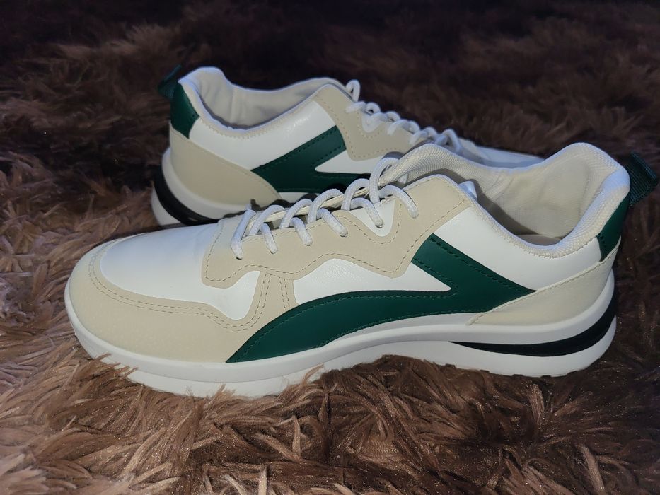 Продам Кроссовки