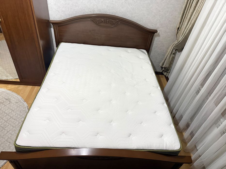 Спальный гарнитур б/у