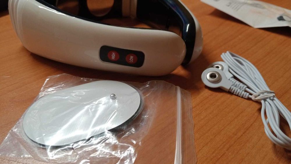 Aparat masaj gat si spate cu impulsuri electromagnetice. 2 senzori fixi pe gat si 2 pt spate la alegere.