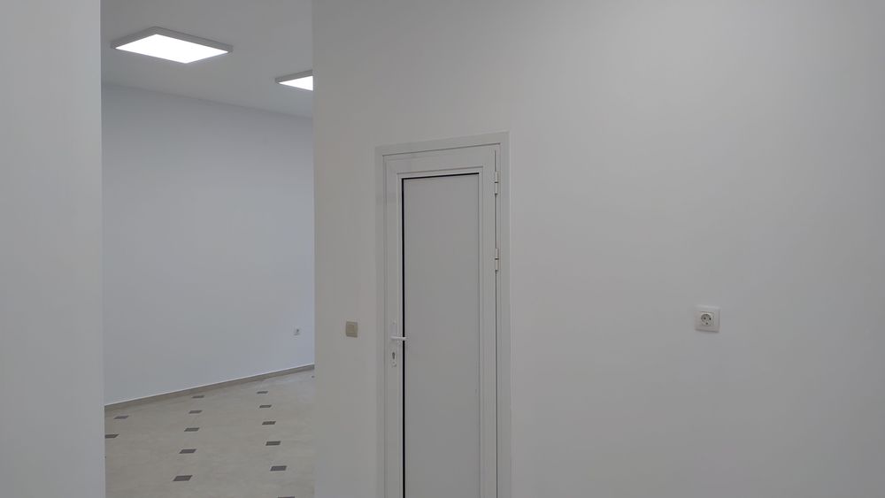 Дава се под наем Магазин в Варна, Център - 43 кв.м за 383.52 € - Снимка #9