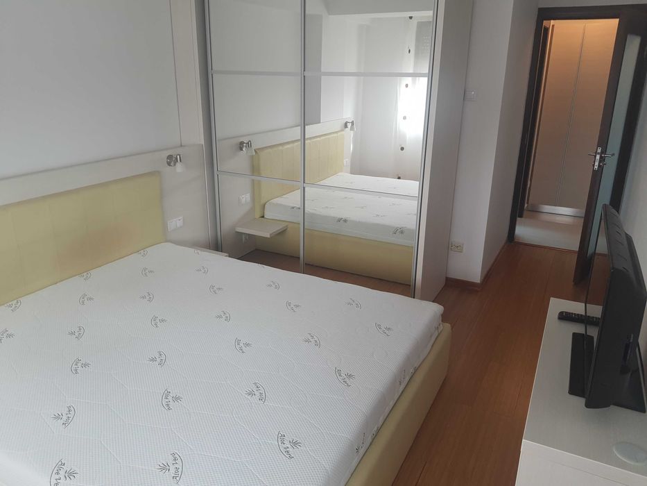 Inchiriez apartament 3 camere mobilat complet, Regal Residence, loc de parcare inclus