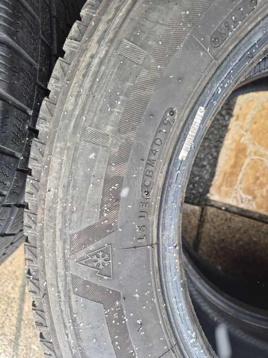 Vând cauciucuri 215/65/16 C M+S 2și2 buc imp Germania