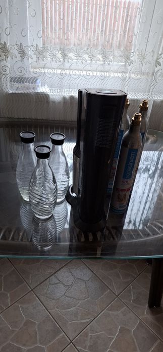 De vânzare aparat de apa minerala.
