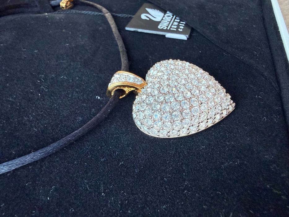 Swarovski колие със сърце