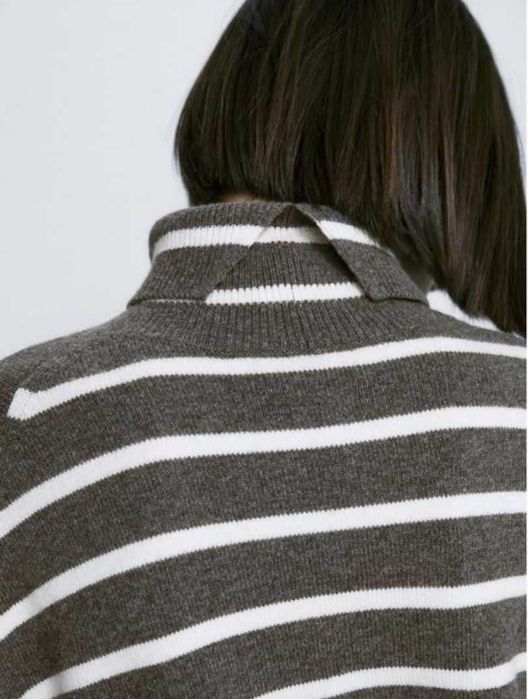 Продам новый свитер