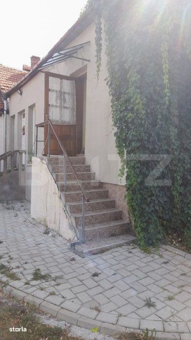 Apartament la casa, zona centrala, 100 mp utili, Radauti