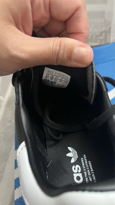 Продам новые кеды адидас