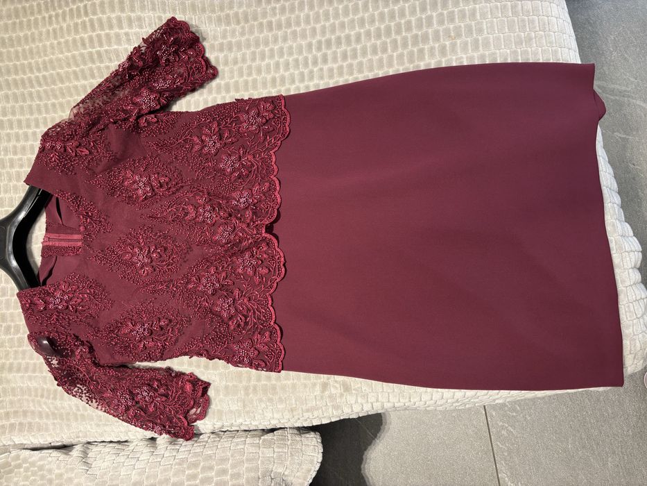 Rochie eleganta de nunta, saten cu dantela