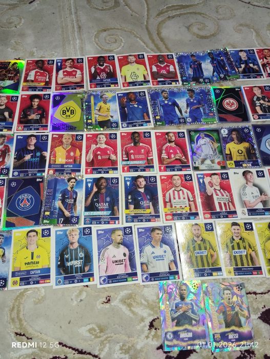 Vând cartonașe UEFA champions League tops