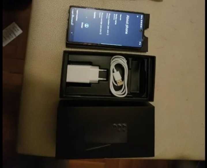 Чисто нов Смартфон 12GB RAM, 512GB, 5G