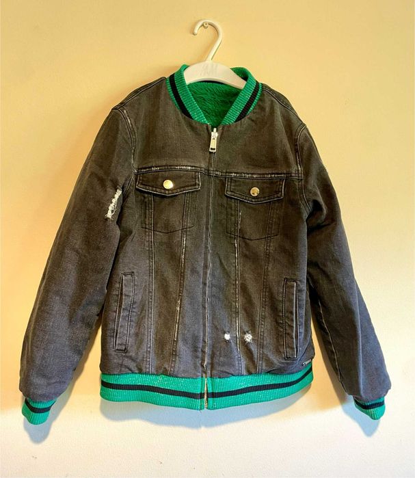 Яке за момиче Guess