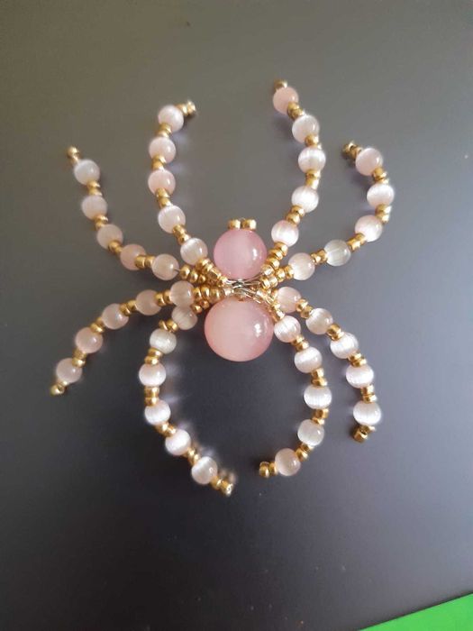 Паучки из бусин и бисера