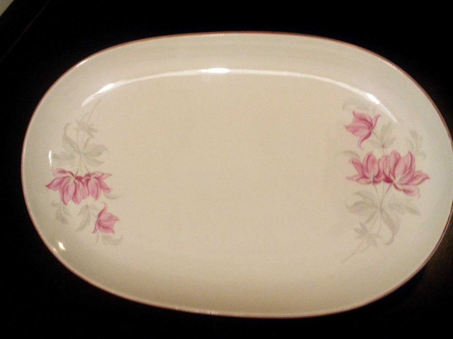 Порцеланово плато и сервиз за кафе