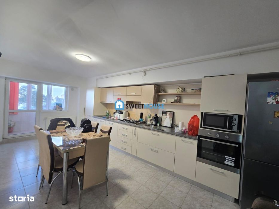 Apartament cu trei camere  constructie recenta