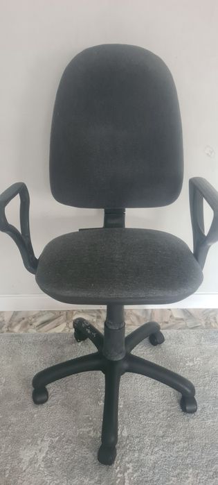 Продам офисное кресла