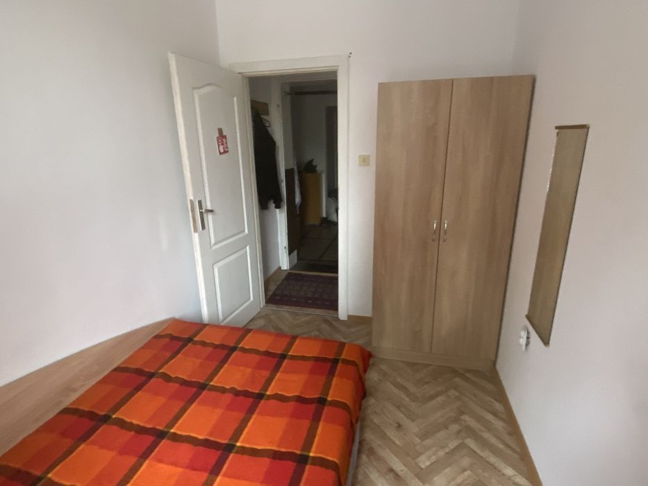 Дава се под наем Тристаен апартамент в Пловдив, Център - 90 кв.м за 459 € - Снимка #1