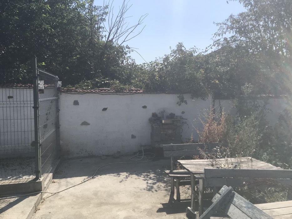 Имот в село Брягово на 50 км от град Пловдив в полите на Родопите