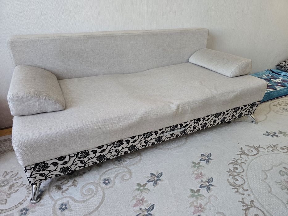 Продам диван еврокнижка
