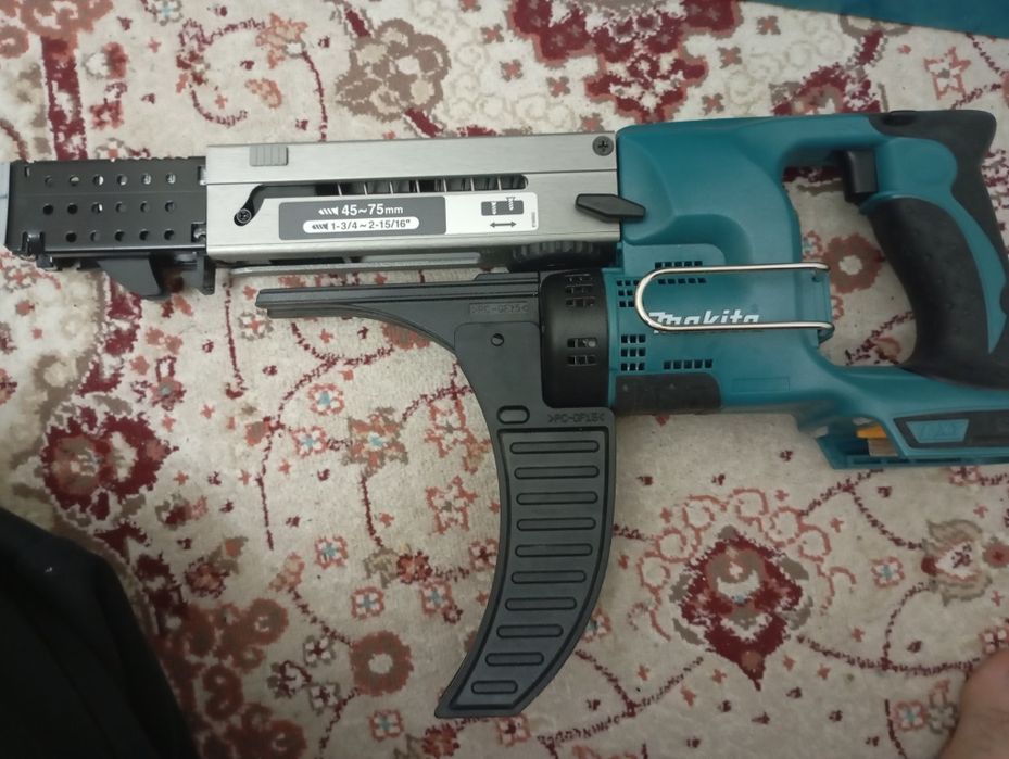 Ленточный шуруповерт