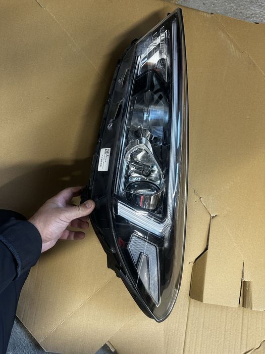 Far stânga hyundai tucson facelift.cod:92101D7600.