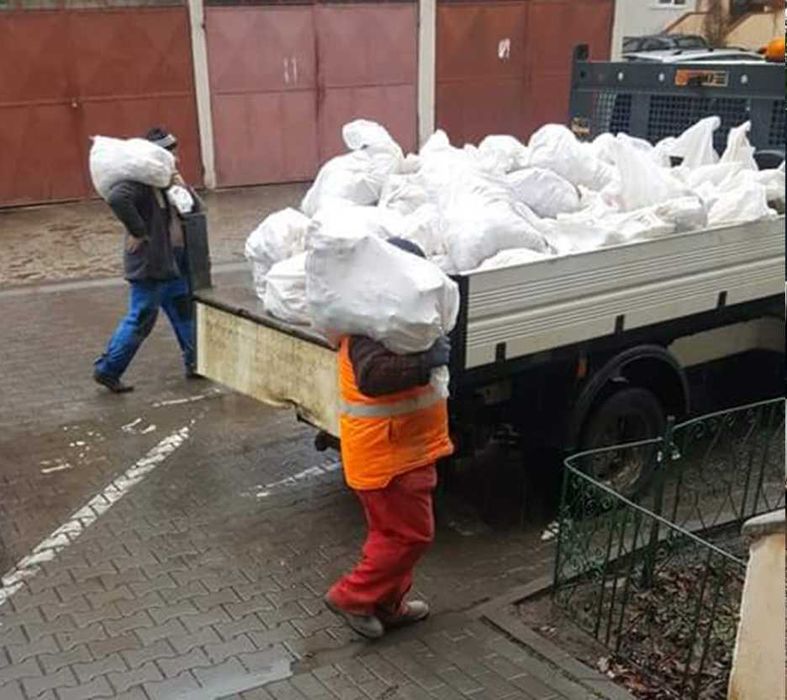 Transport moloz Techirghiol Nisip Piatră Gunoi Mobilă Pământ