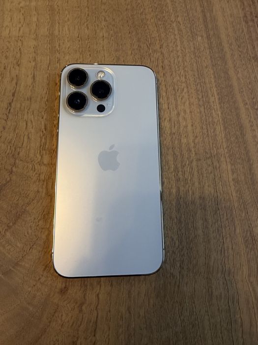 iPhone 13Pro 256 GB безупречен