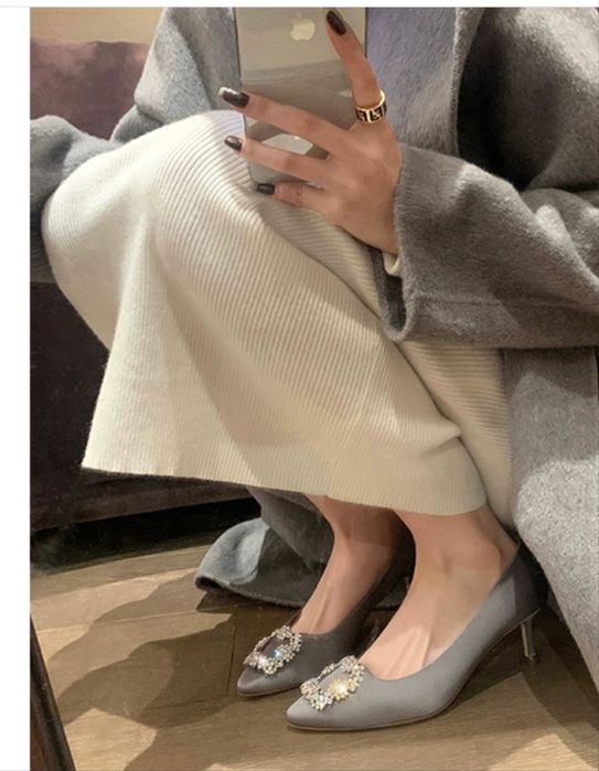 Вечерние туфли со стразой