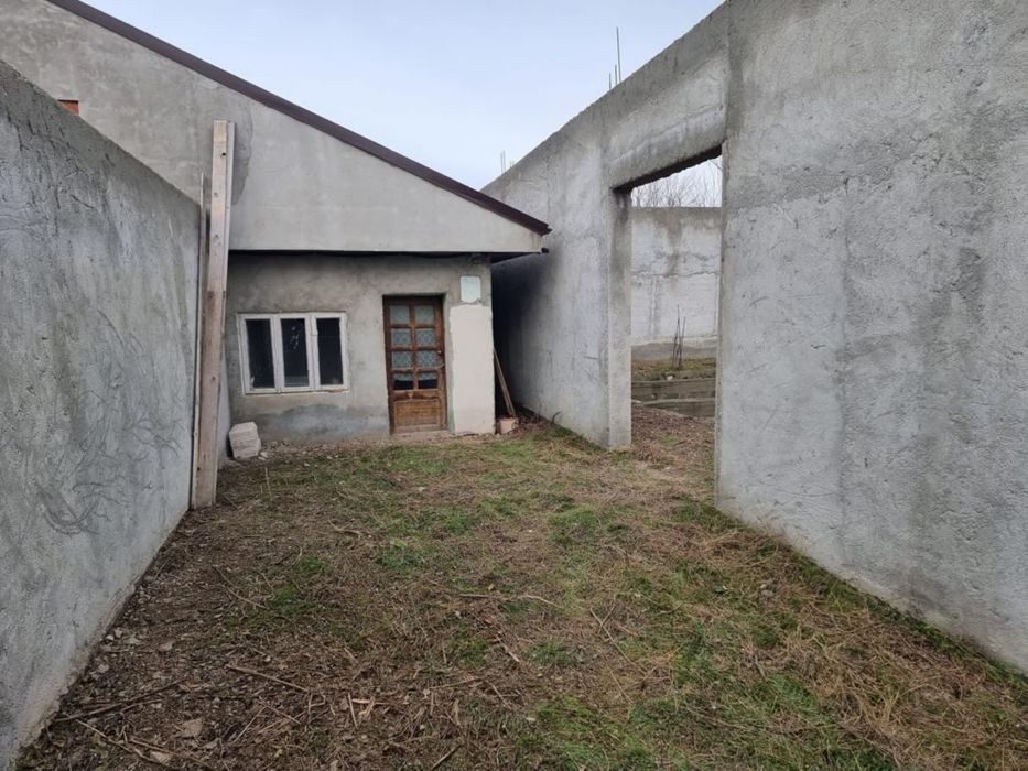 Vand teren intravilan poarta alba