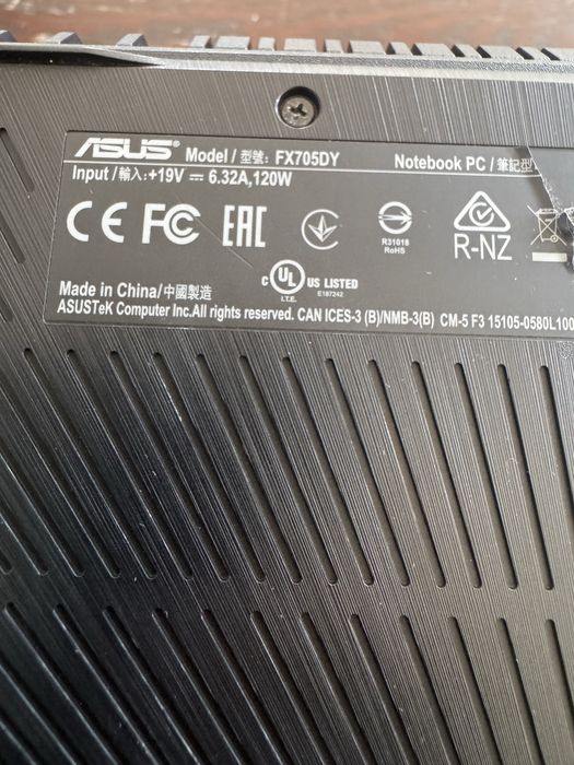 Vand laptop gaming Asus 17inch ssd 1Tb 16Gb Ram