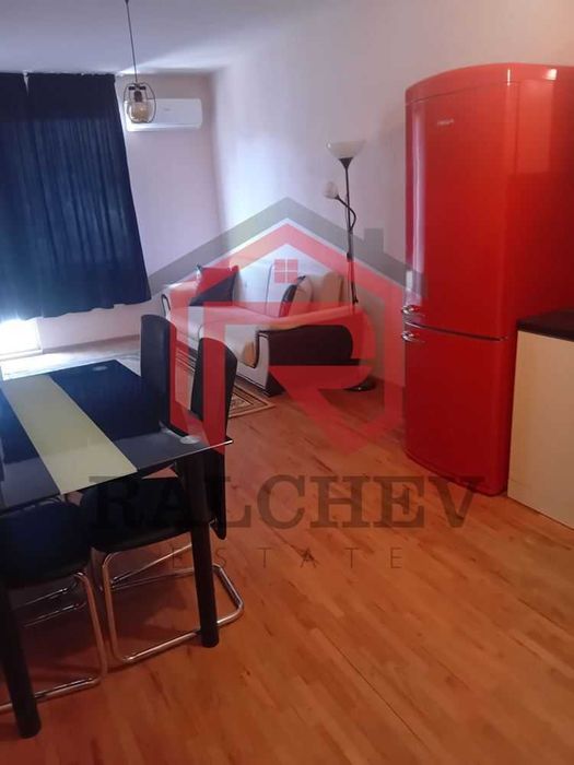 Дава се под наем Двустаен апартамент в Варна, Колхозен пазар - 75 кв.м за 548.25 € - Снимка #2