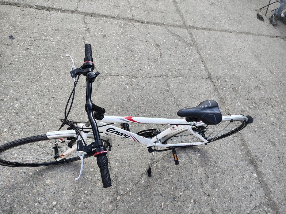 Bicicleta Cursiera Apollo Envoy roti700x28c cadru aluminiu.